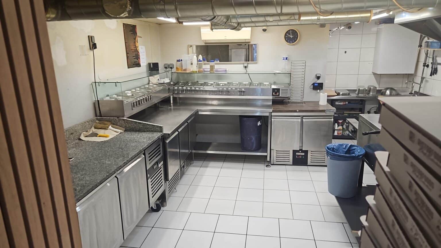 Fonds de commerce - 53.68 m² - La Roche-sur-Foron - Agence Faucigny Immobilier Saint Pierre en Faucigny - Alexandre Barril