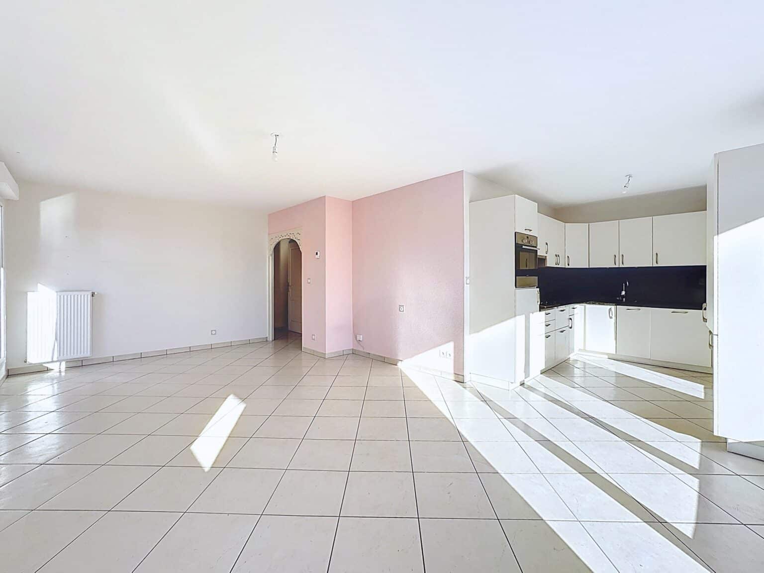 Appartement 3 pièces - 84.15 m² - La Roche-sur-Foron - Agence Faucigny Immobilier Saint Pierre en Faucigny - Alexandre Barril