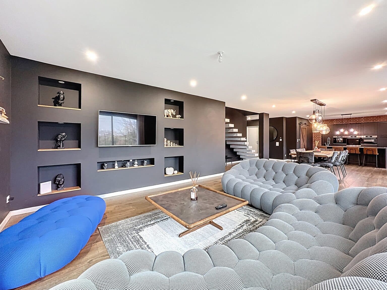 Maison 5 pièces - 177.28 m² - Cluses - Agence Faucigny Immobilier Saint Pierre en Faucigny - Alexandre Barril