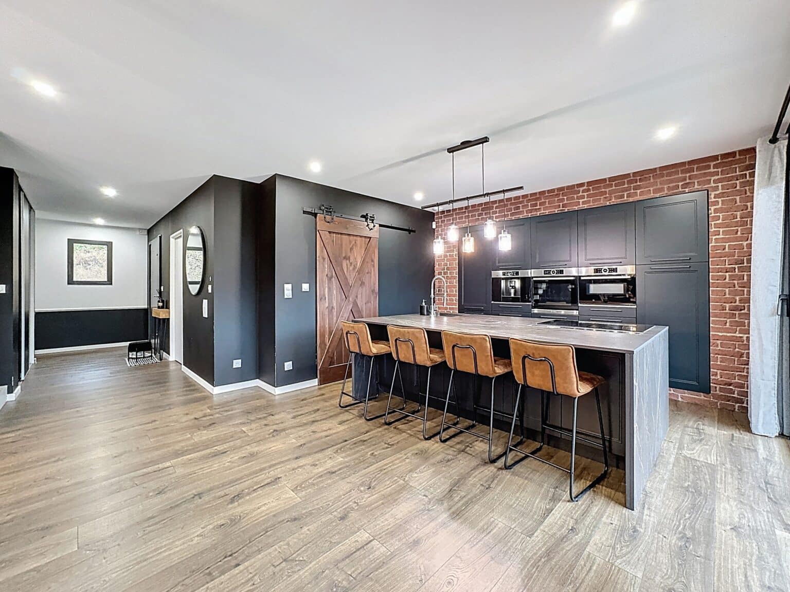 Maison 5 pièces - 177.28 m² - Cluses - Agence Faucigny Immobilier Saint Pierre en Faucigny - Alexandre Barril