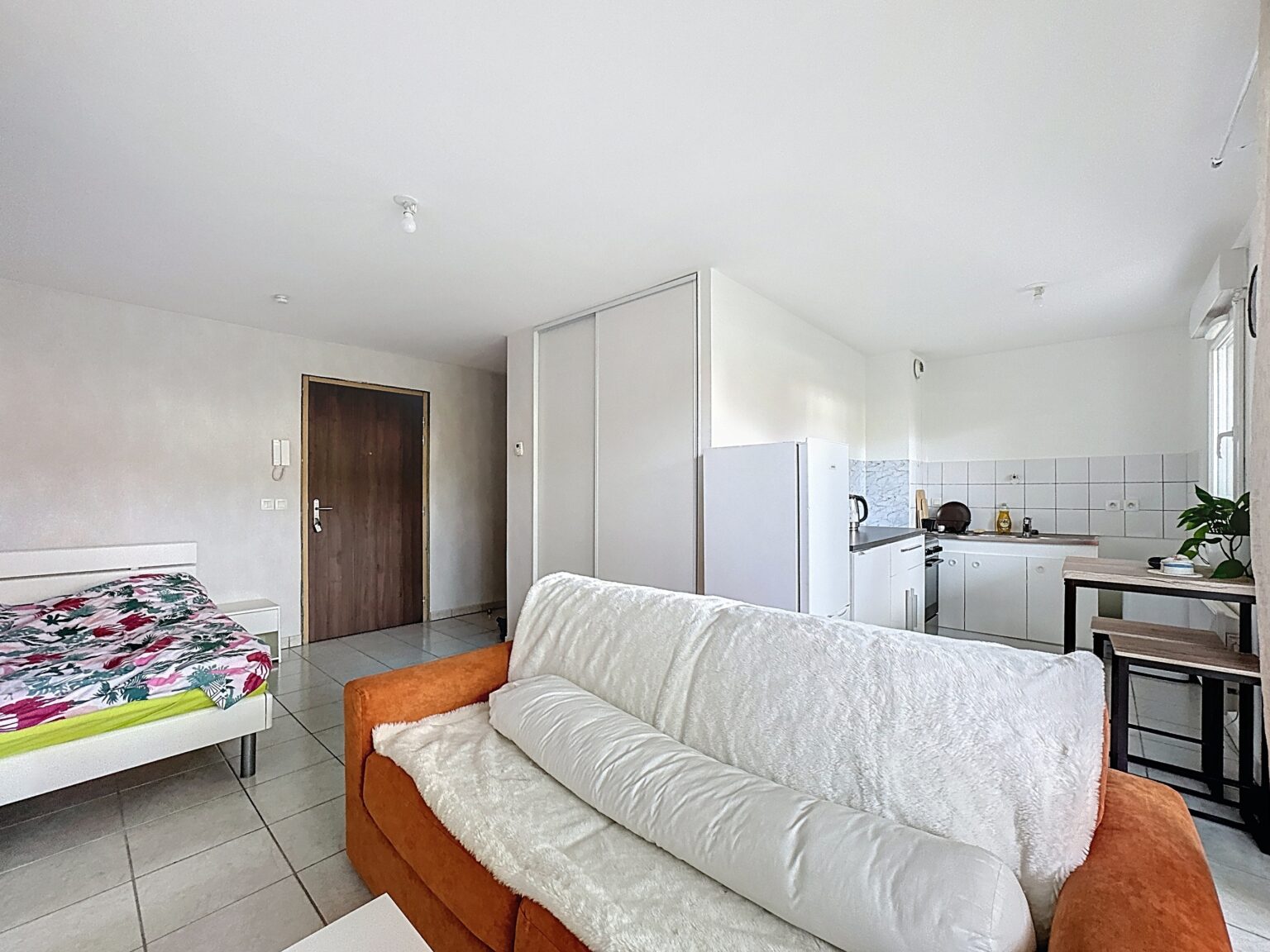 Appartement 1 pièce - 30.24 m² - Reignier-Ésery - Agence Faucigny Immobilier Saint Pierre en Faucigny - Alexandre Barril