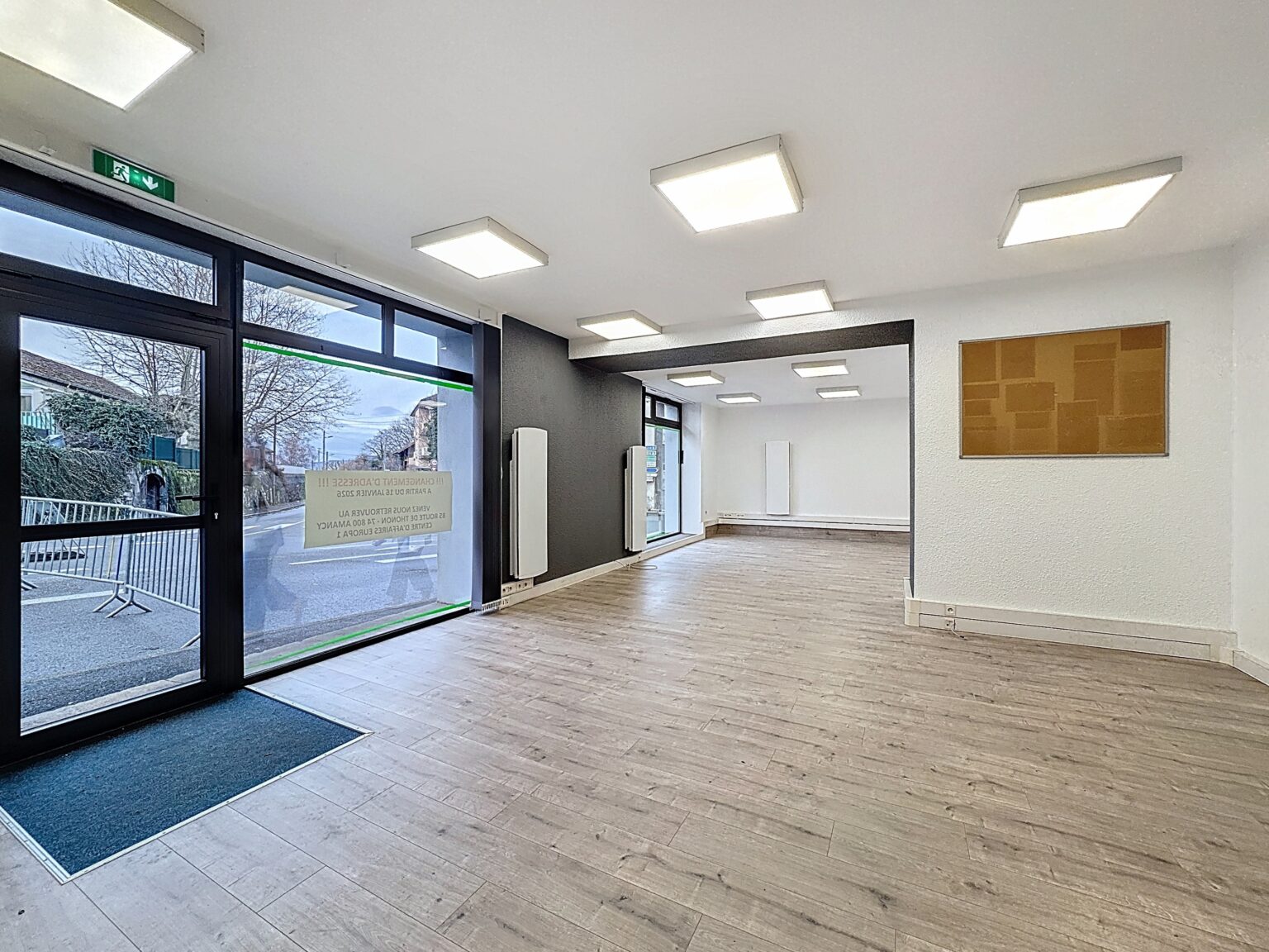 Local commercial 5 pièces - 111.74 m² - La Roche-sur-Foron - Agence Faucigny Immobilier Saint Pierre en Faucigny - Alexandre Barril